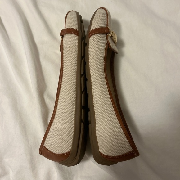 Liz Claiborne flats - Picture 8 of 10